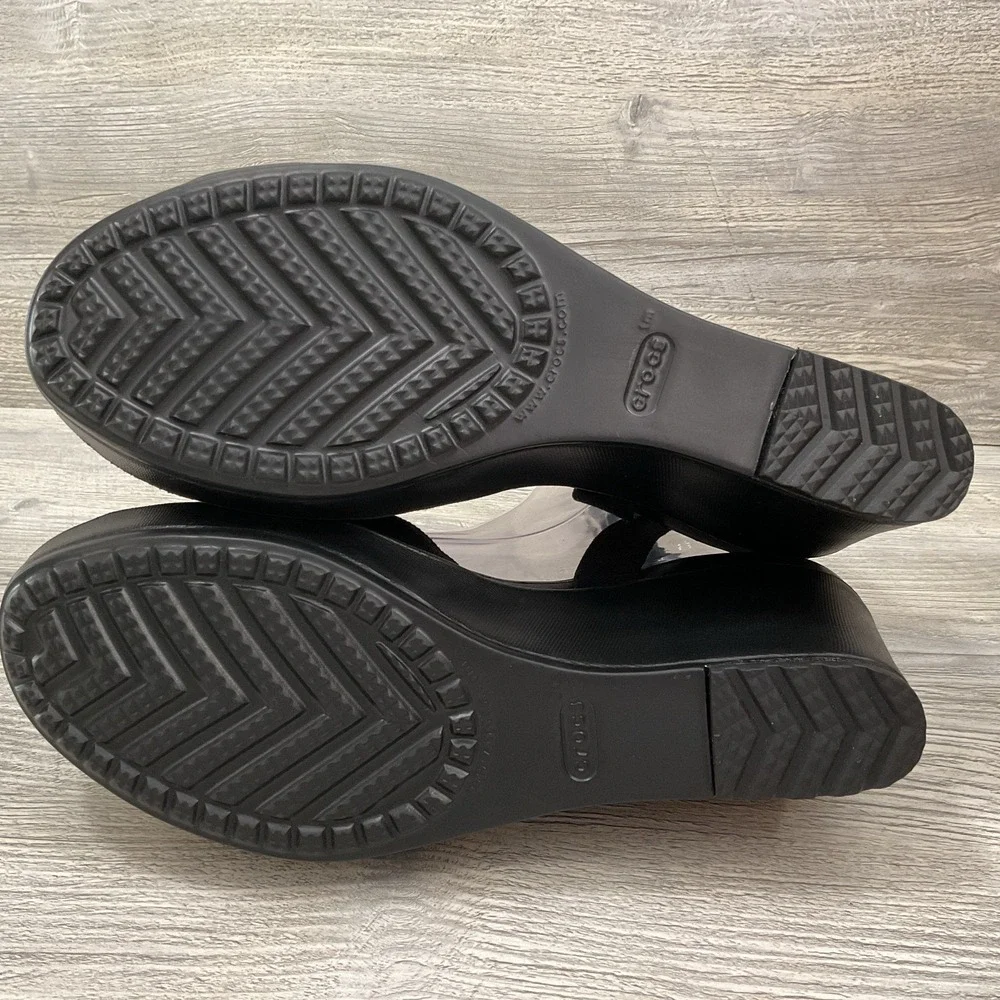Crocs Leigh II Womens Size 11 CrossStrap Metalblock Ankle Wedge Black Sandals